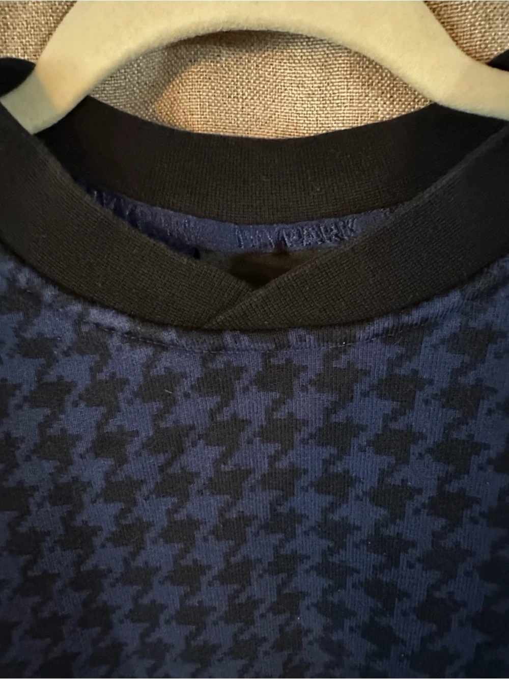 adidas x IVY PARK Houndstooth Cropped Sweatshirt - Picture 7 of 7